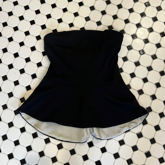 Ann Taylor Tops - NWT Ann Taylor Peplum Strapless Top